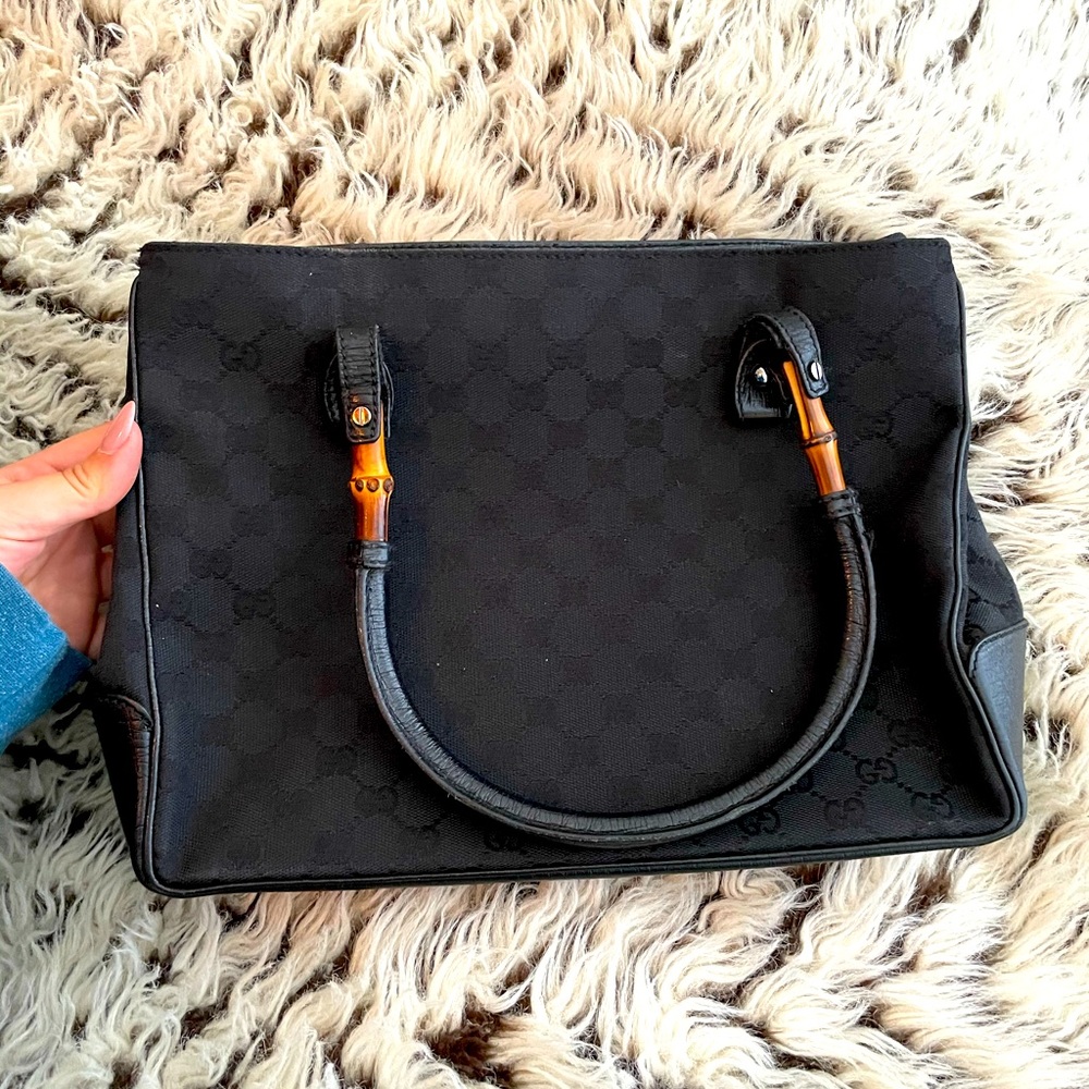 Vintage authentic Gucci bag lightly used no damage